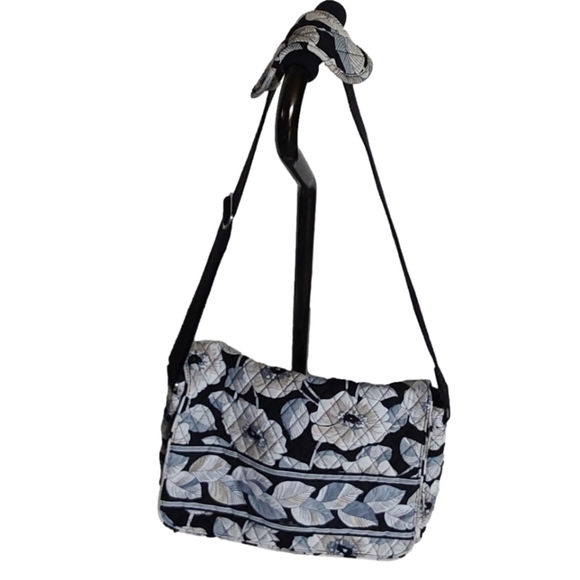 VERA BRADLEY QUILTED FLORAL UNISEXNWOTMESSENGER BAG